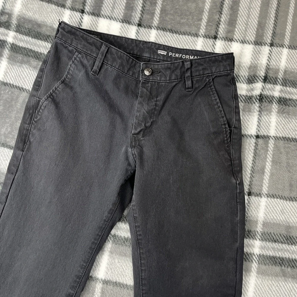 Levis Premium‎ Chino Pants Mens 31x32 Black Performance Stretch Water Repellent